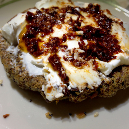 One last pic since I finally got my sun-dried tomatoes. SDT and Cream Cheese on my toasted Everything Garlic Flax Buns. A bit much at a total net-carb of 5 g but way less than a plain 3" everthing bagel that would be 28g of net-carbs without any toppings.